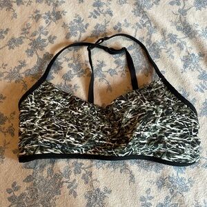 Lulu lemon sports bra